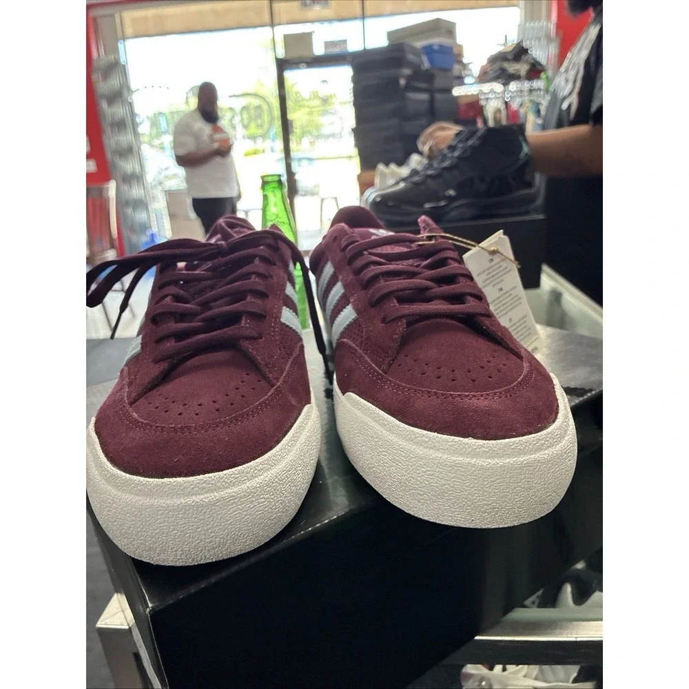 adidas Originals NORA Mens Shoes HQ4698 Maroon Clear Sky White Size 11